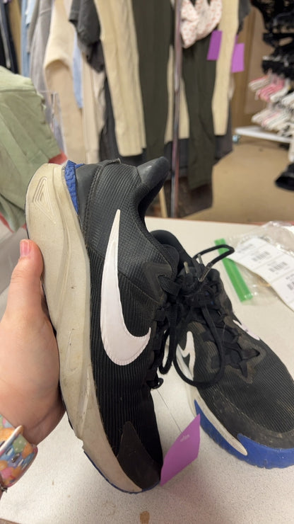 Nike Sneakers Youth 6