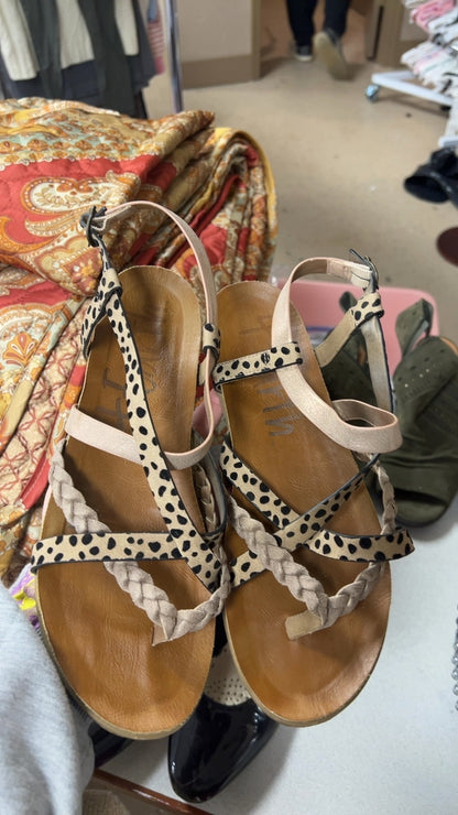 Boutique Sandals 9.5