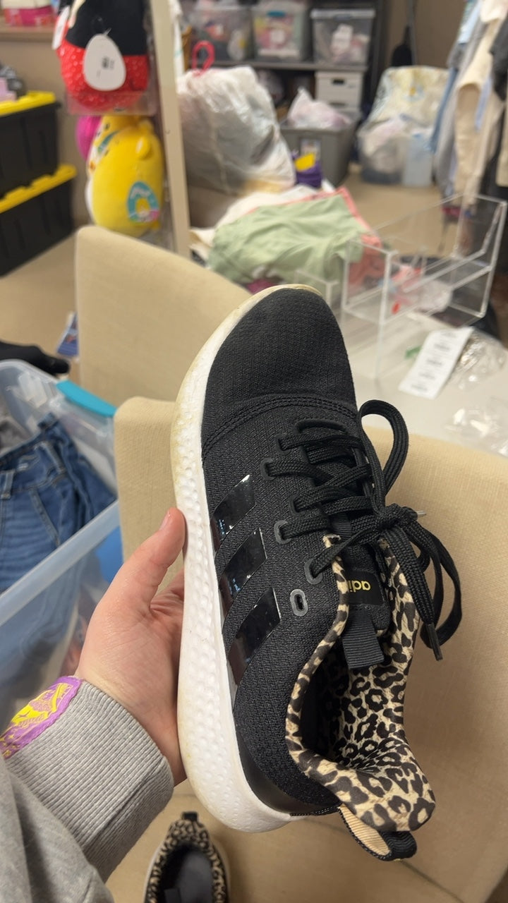 Adidas Sneakers 8.5