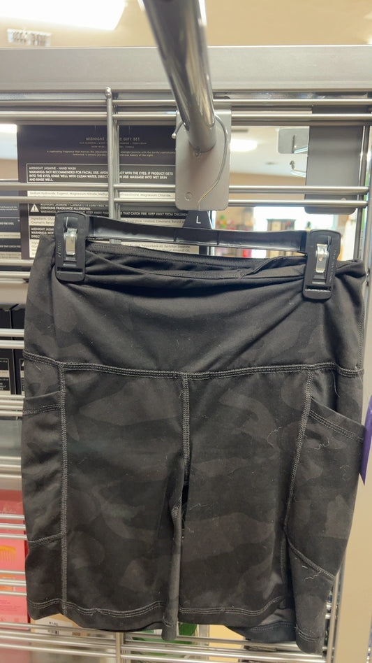 Shorts Small