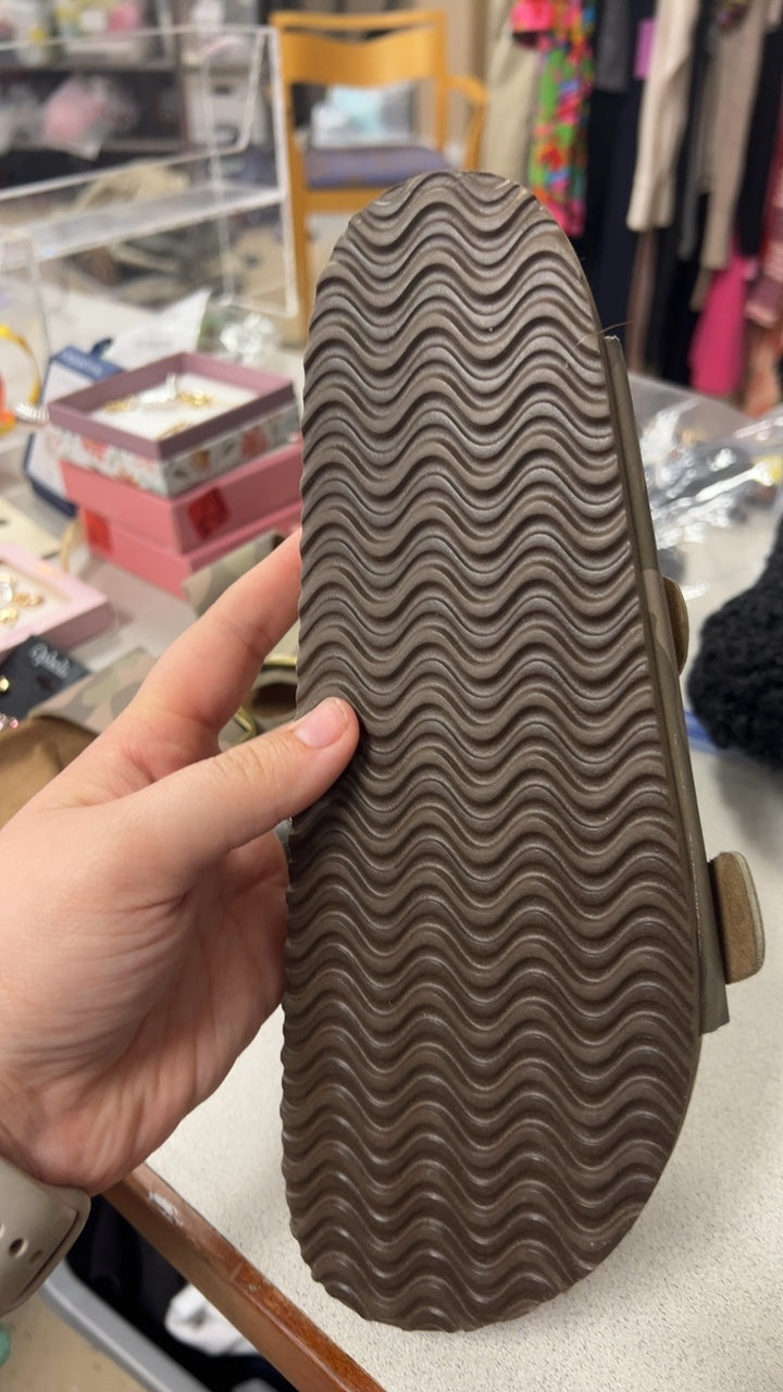 Sandals 8 CAMO