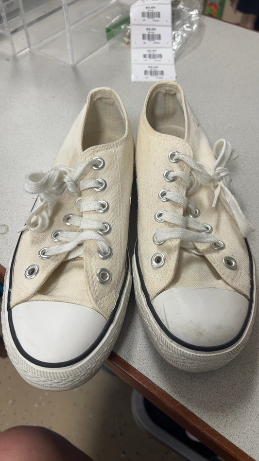 White Sneakers 9