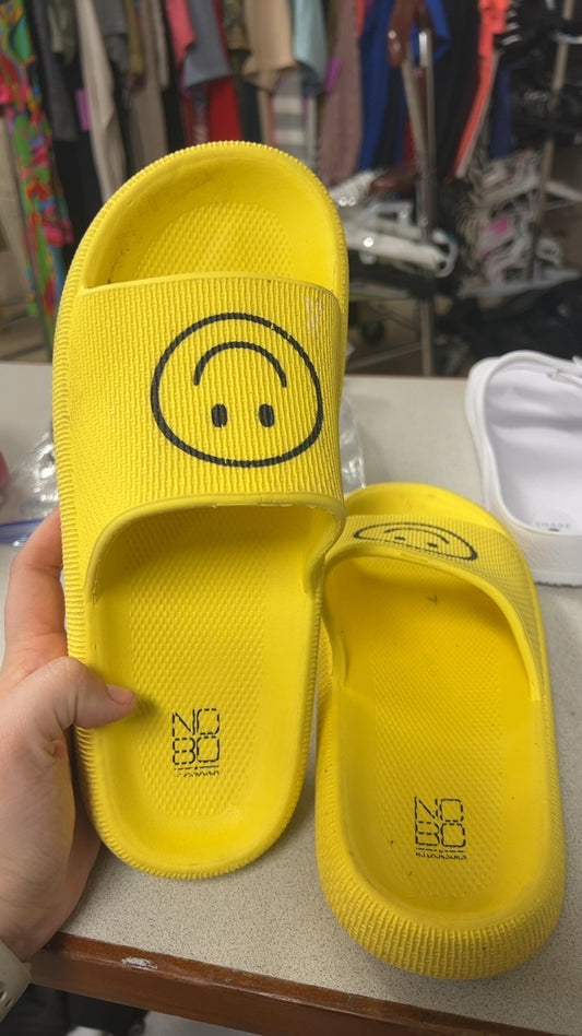 Slippers 8 Smile