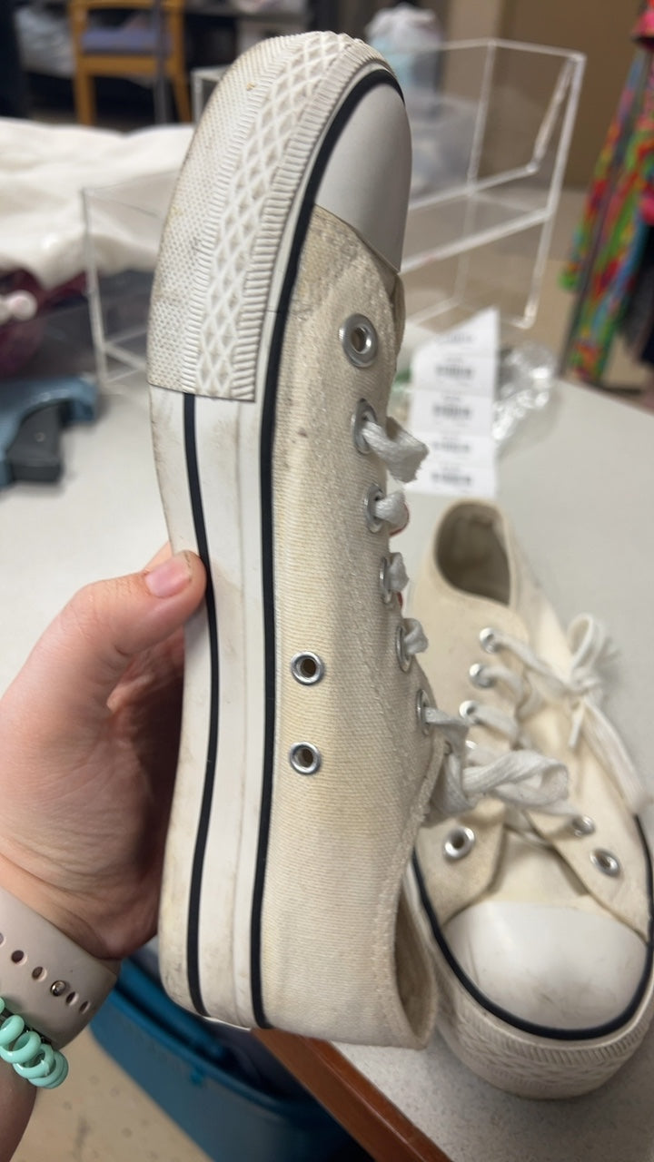 White Sneakers 9