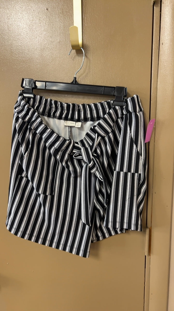 Cato Shorts Large