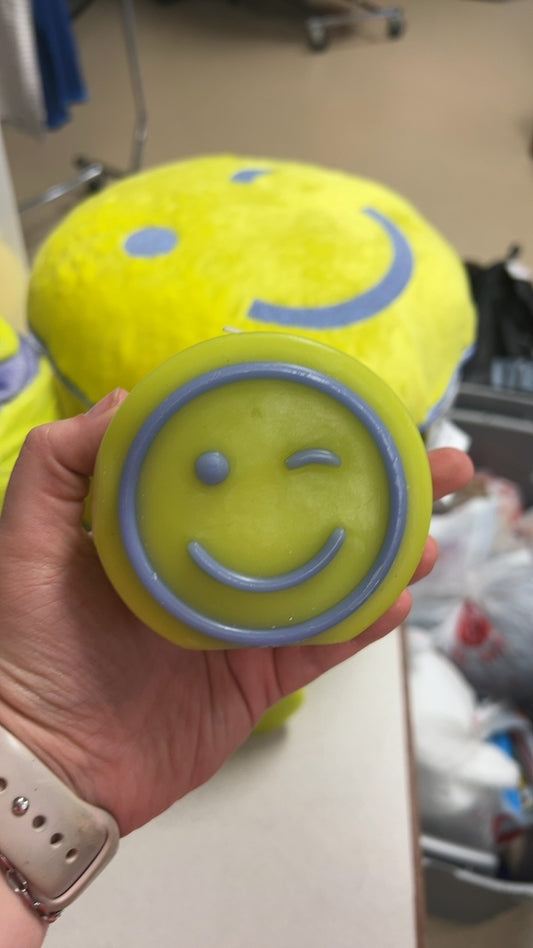 Smile Candle 