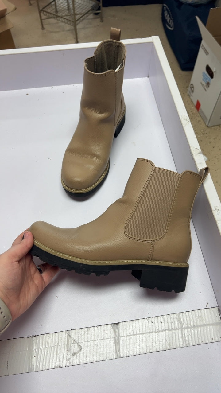Boots 8