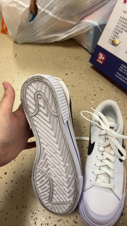 Nike Sneakers 8.5