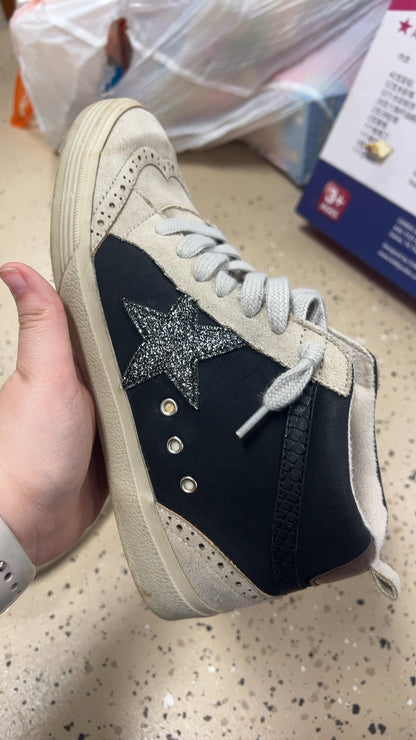 Sneakers 9