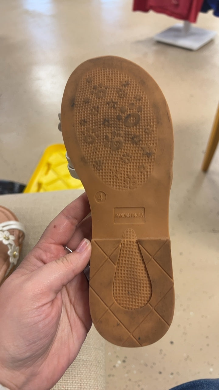 Sandals Youth 4