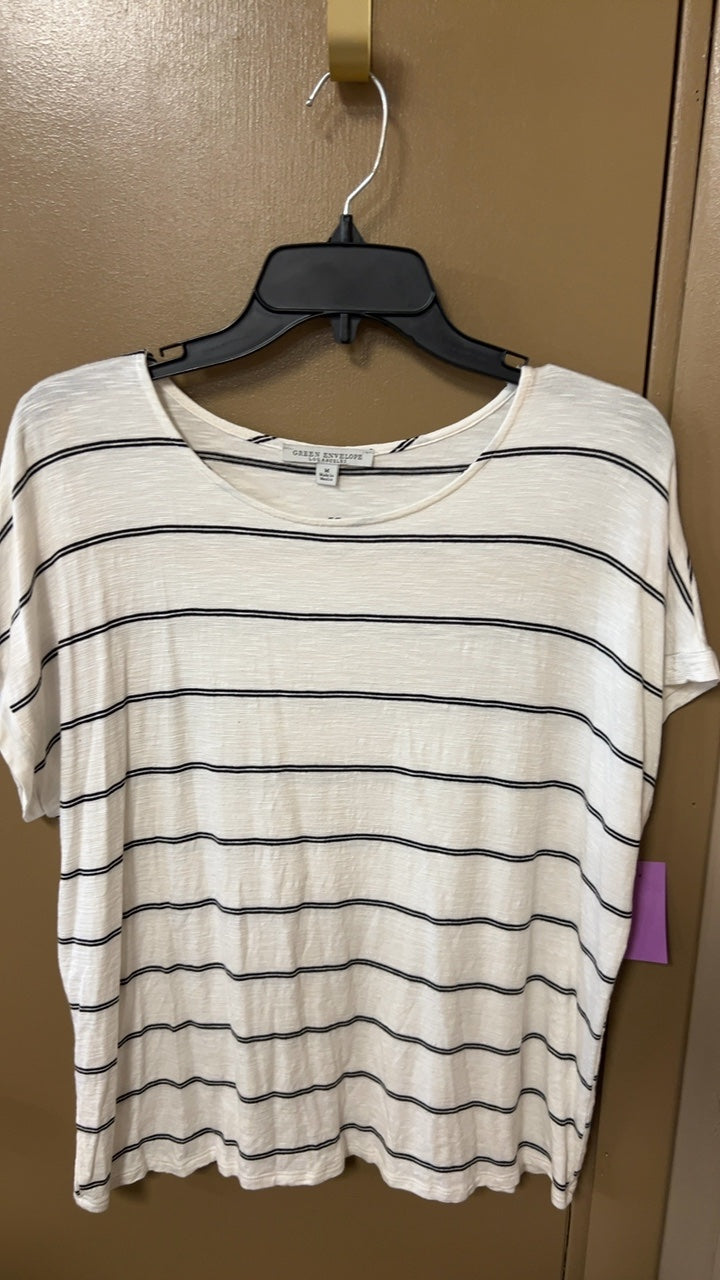 GREEN ENVELOPE T-Shirt Medium