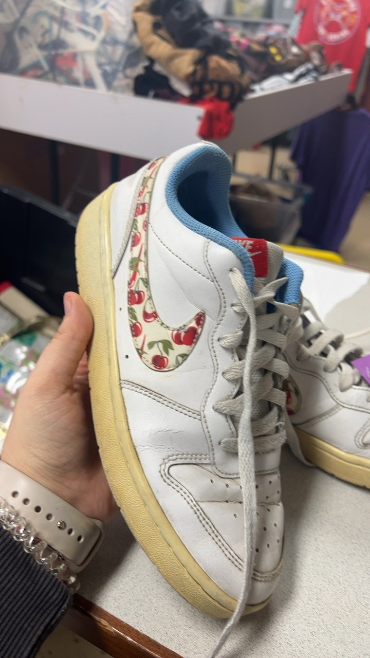 Nike Sneakers Youth 5.5