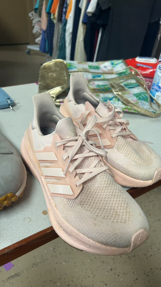 Adidas Sneakers 9.5