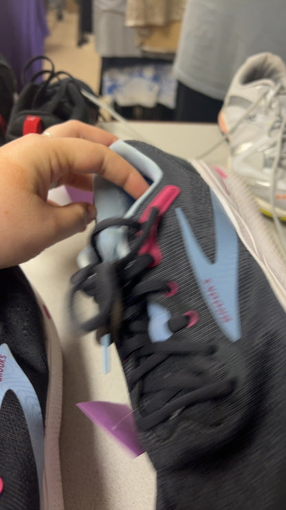 Brooks Sneakers 10