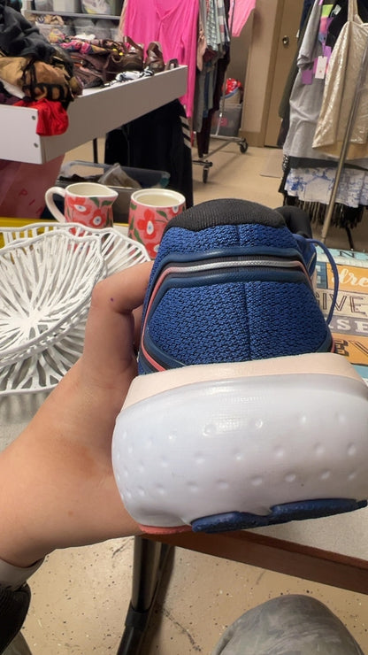 Brooks Sneakers 9