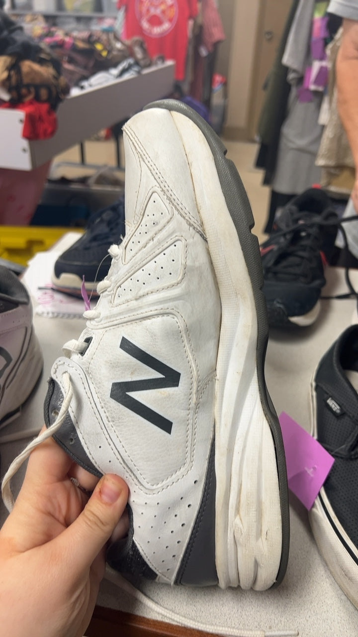 New Balance Sneakers Mens 12/13?