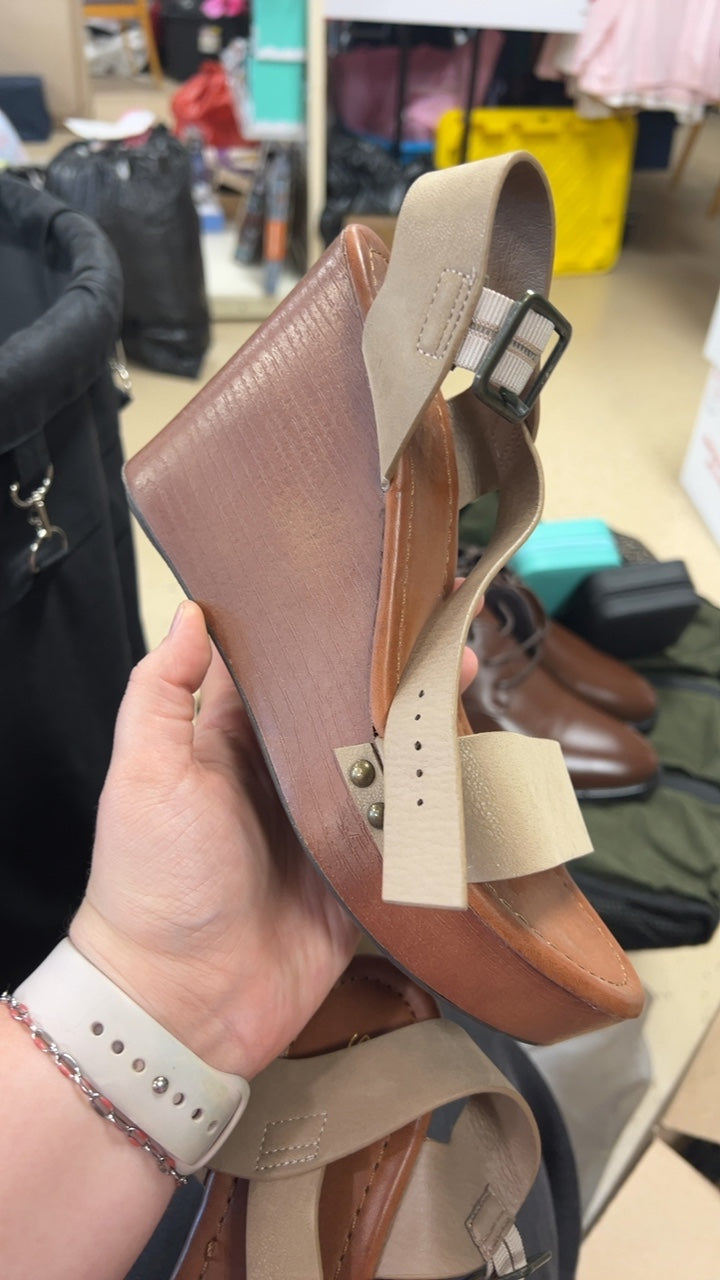 Wedge Sandals 8