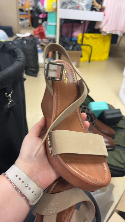 Wedge Sandals 8