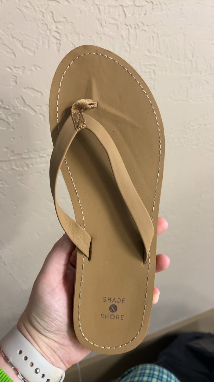 SHADE & SHORE Sandals 9