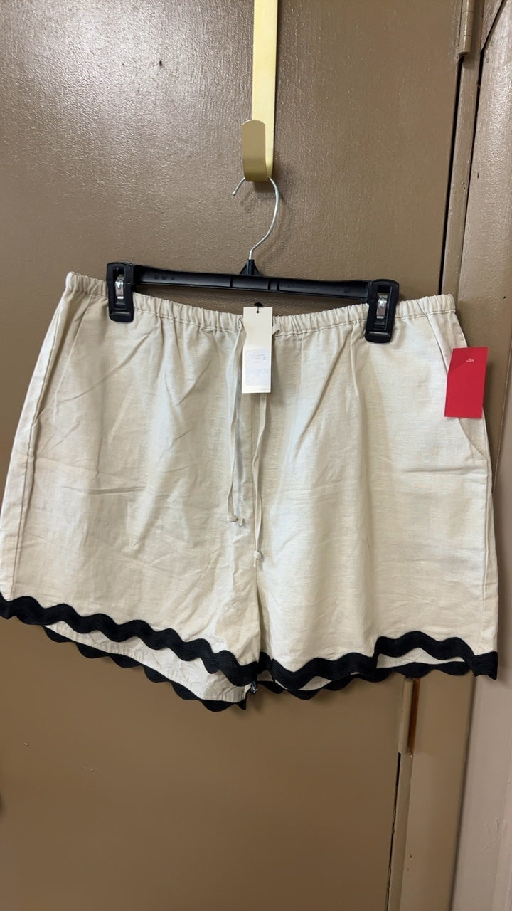 Boutique Shorts Large