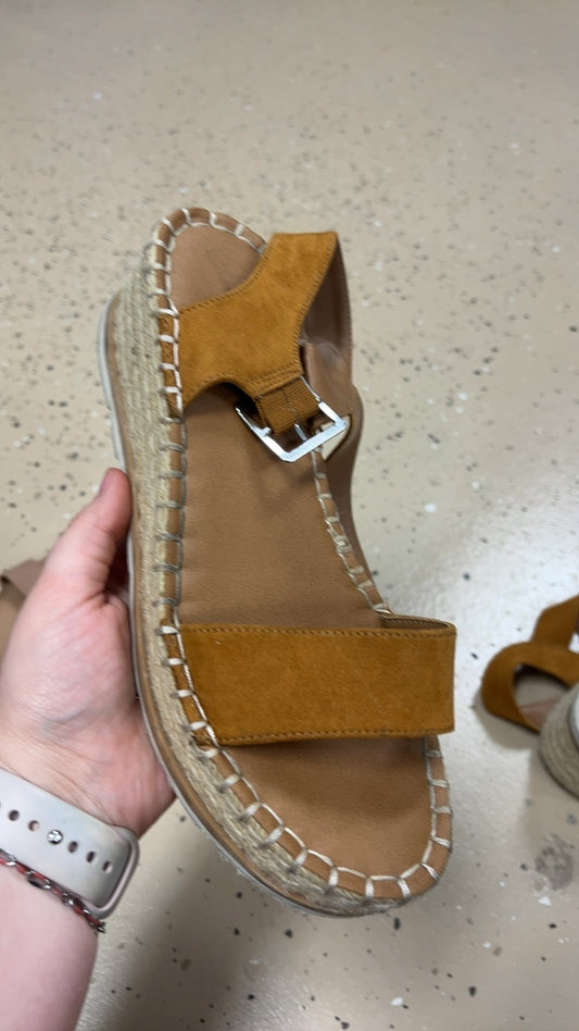 Sandals 8.5