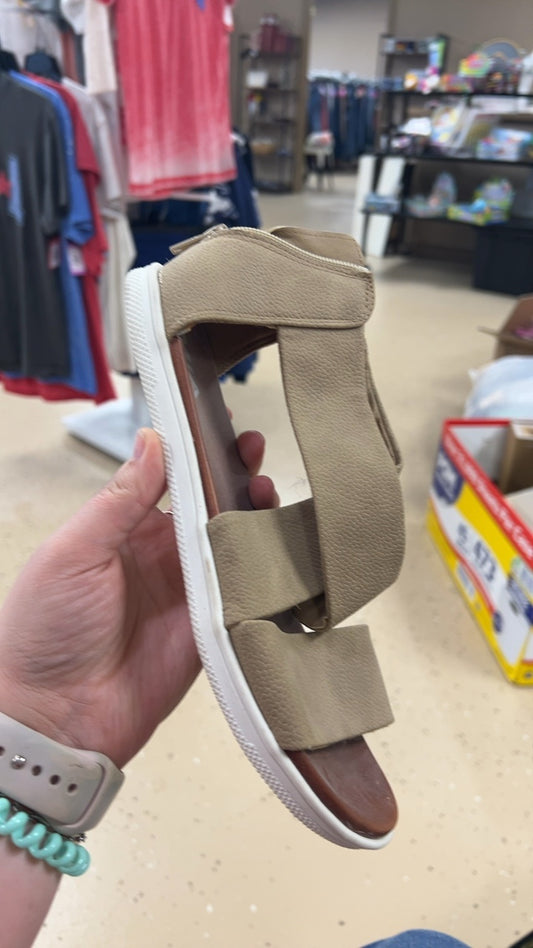 Mia Sandals 7.5