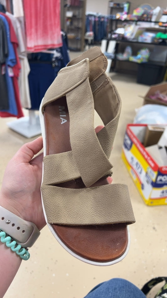 Mia Sandals 7.5