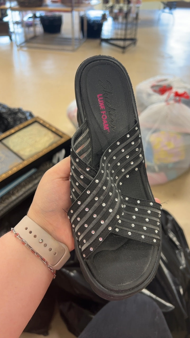 Sketchers Sandals 7
