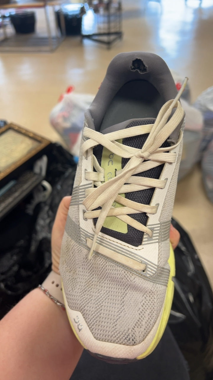 On Sneakers 7.5