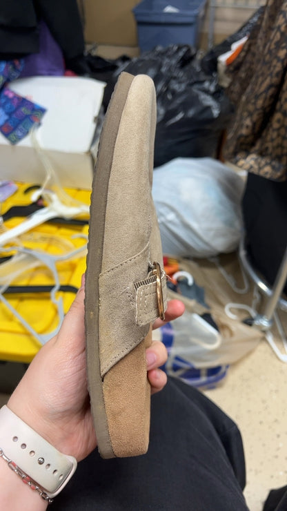 Slippers 10
