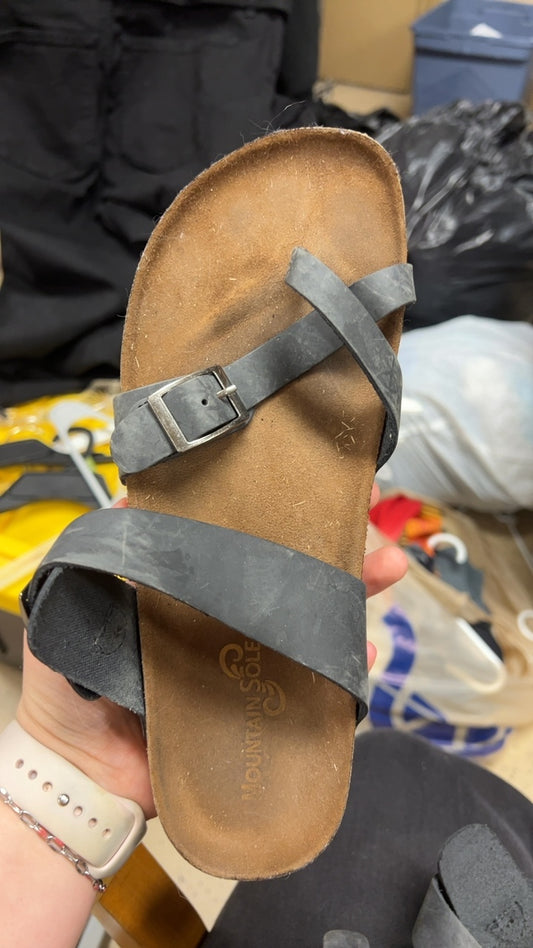 Mountain Sole Sandals 9