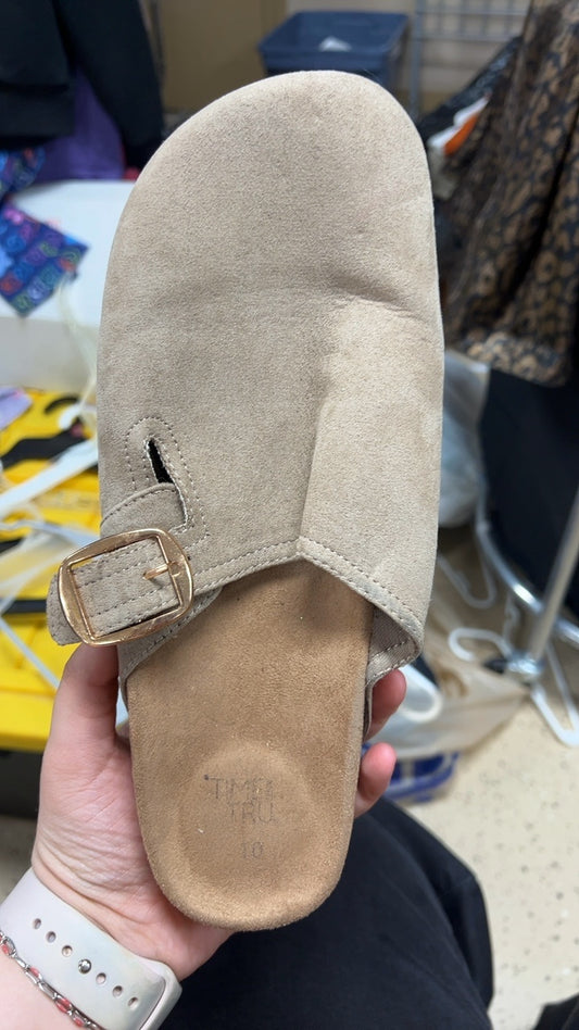 Slippers 10