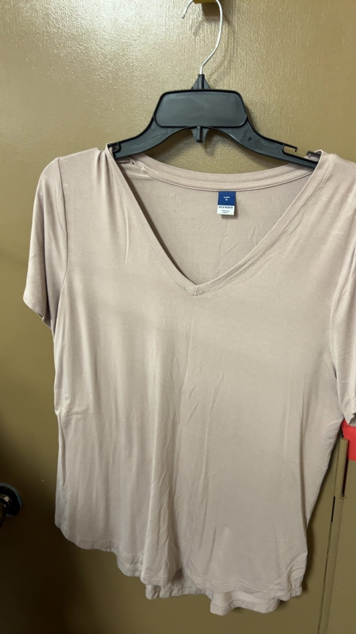 Old Navy T-Shirt Medium