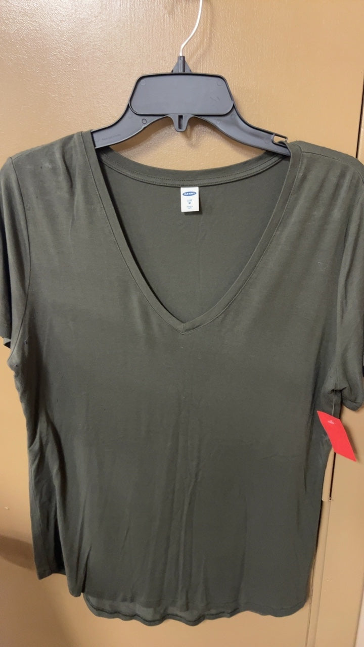 Old Navy T-Shirt Medium