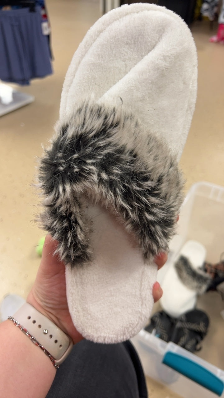 Slippers Large