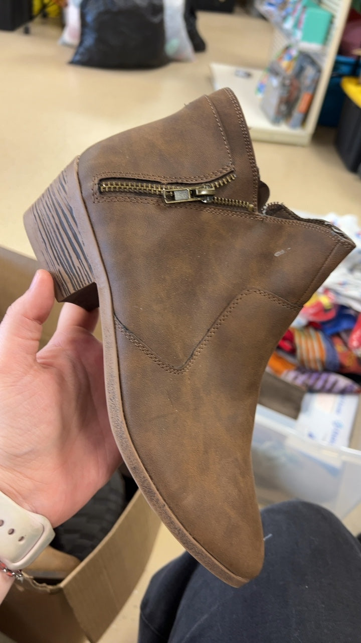 Faded Glory Boots 8.5