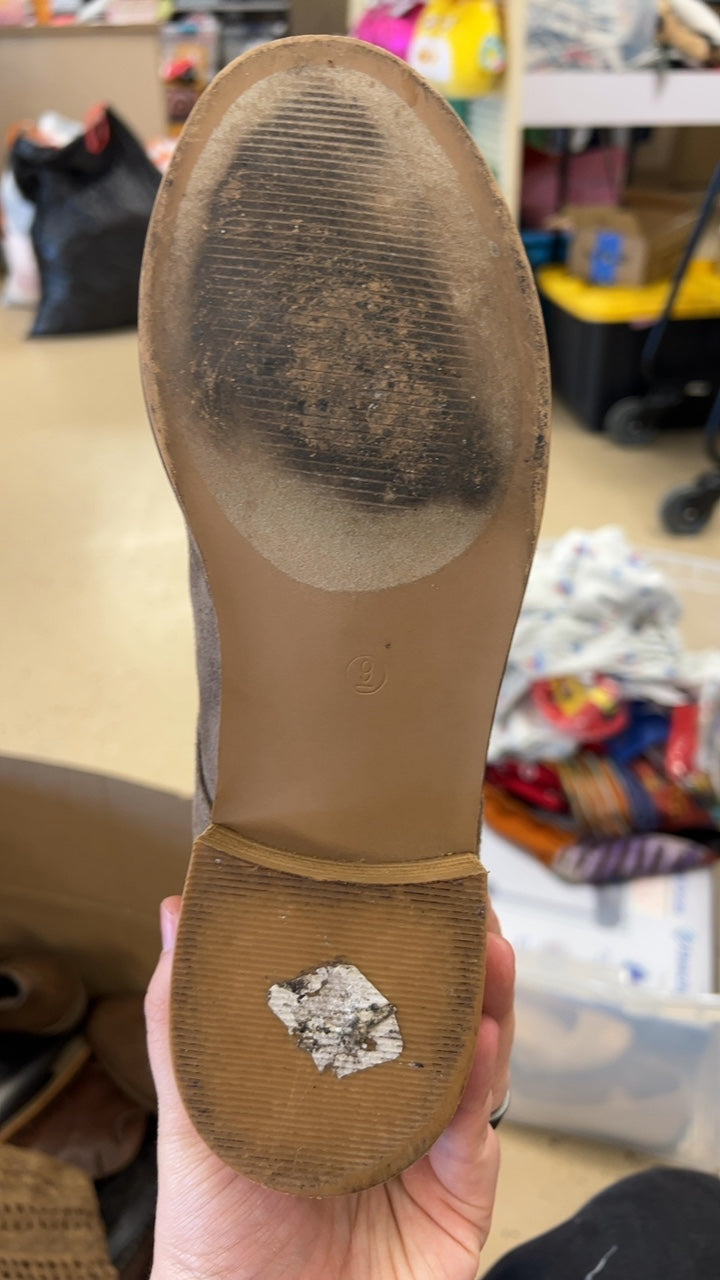 Boots 9 lace up