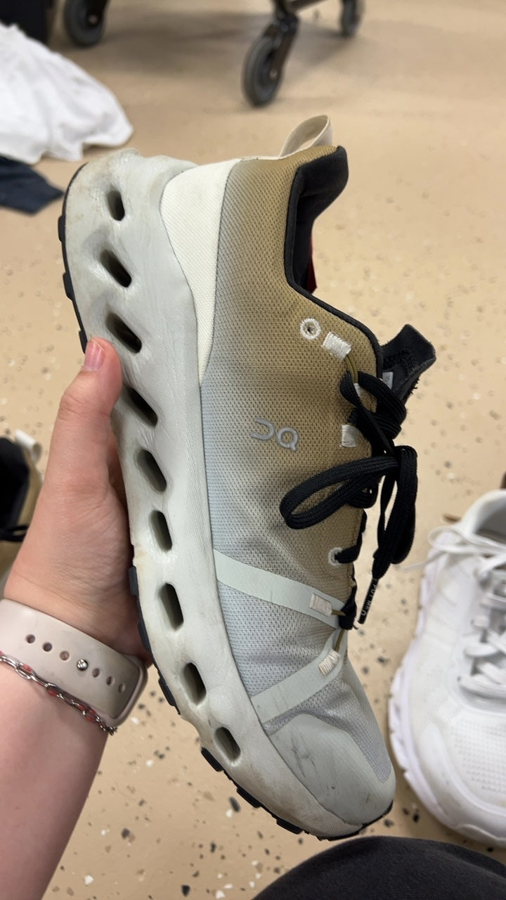 On Running Sneakers Mens 9