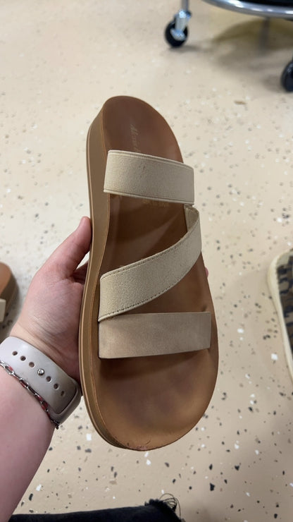 Tan Sandals 10