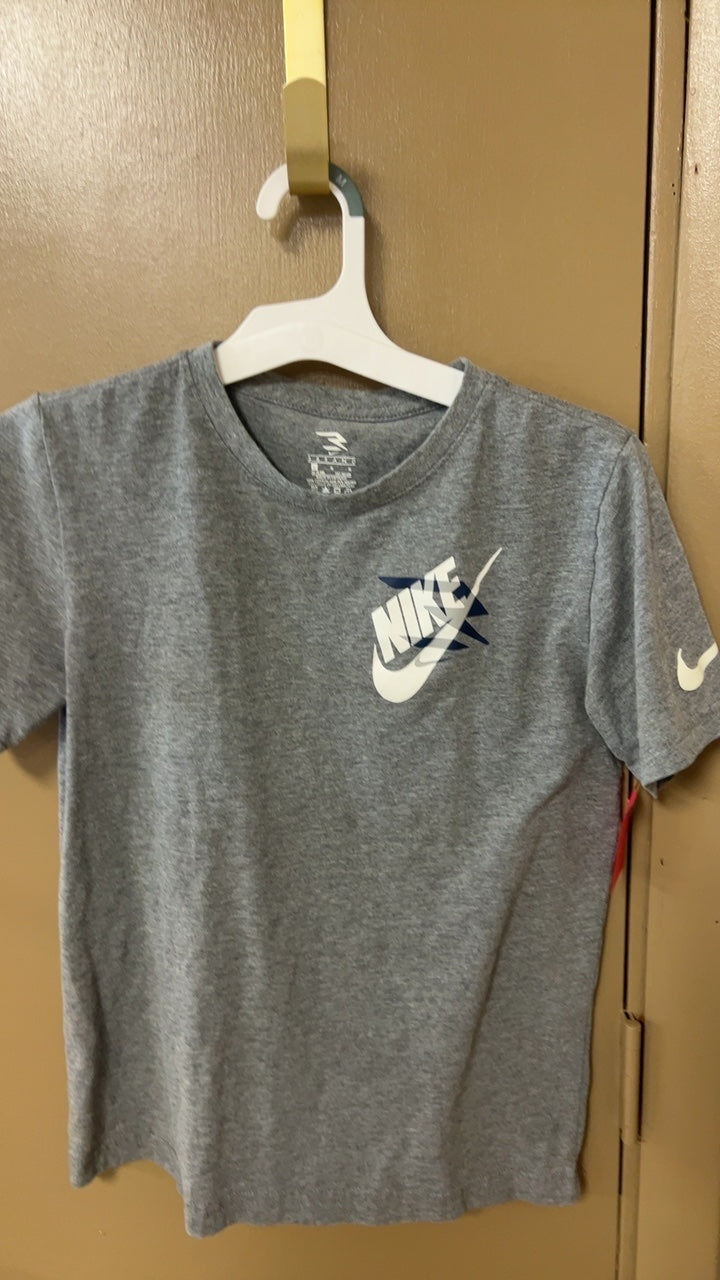 Nike T-Shirt YOUTH Large