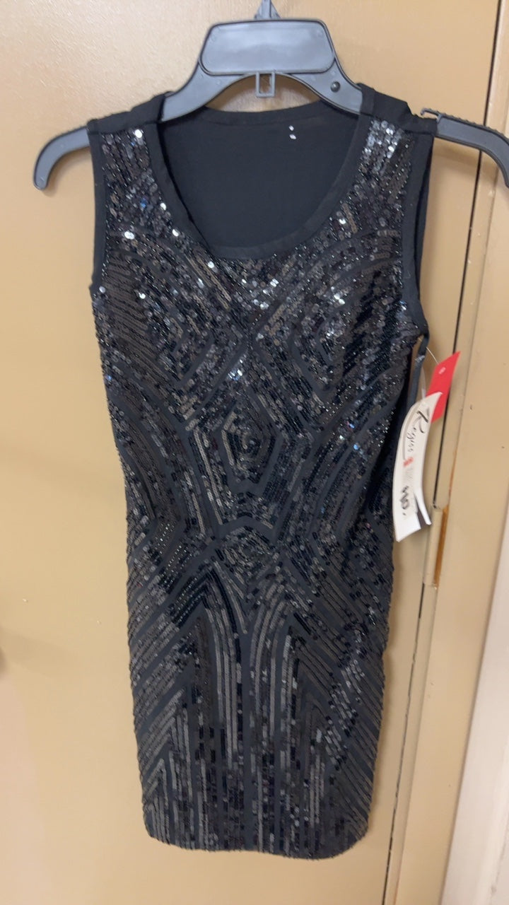 Kensington Dress Small
