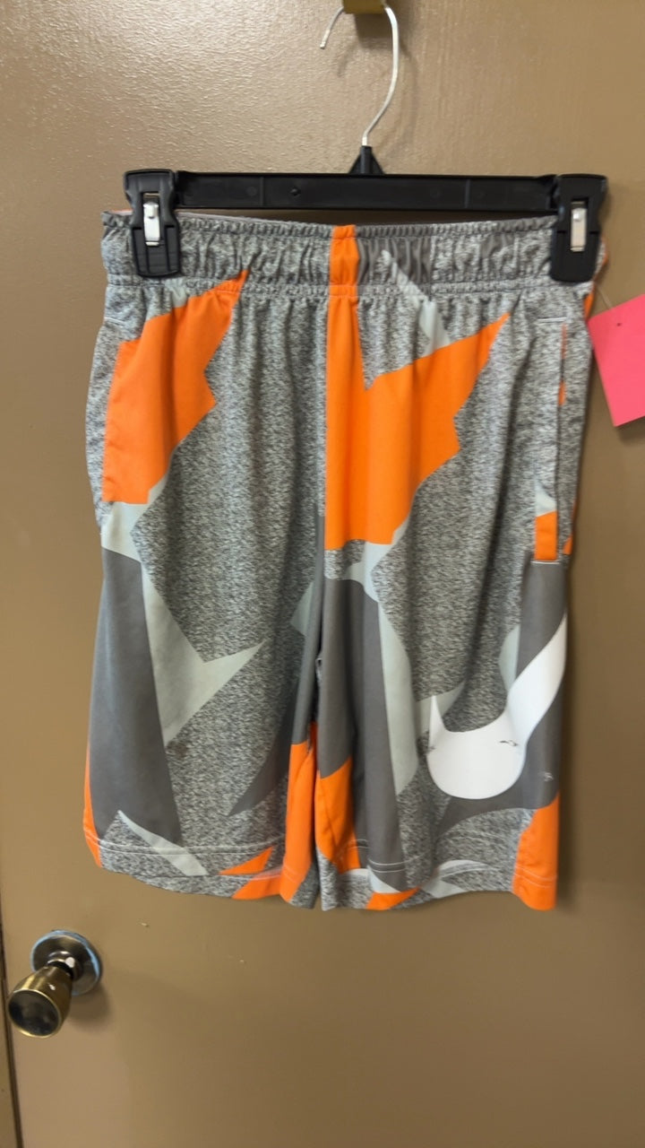Nike Shorts YOUTH Large