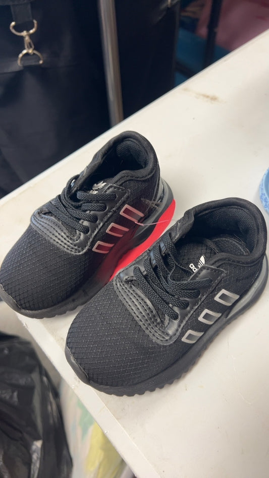 Adidas Sneakers 5.5 Y