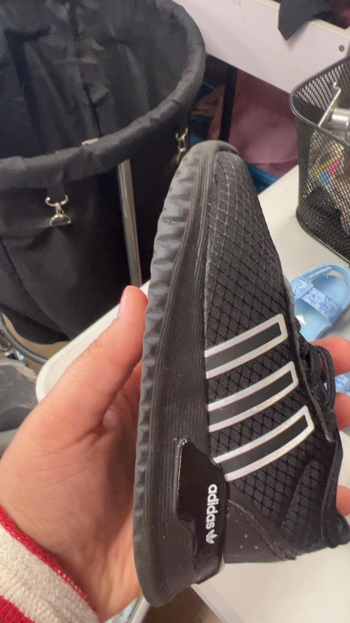 Adidas Sneakers 5.5 Y