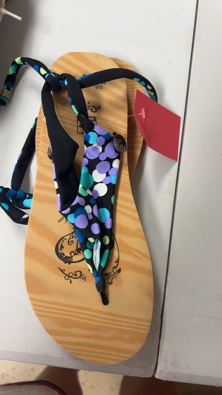 Dot Flip Flop 8-9