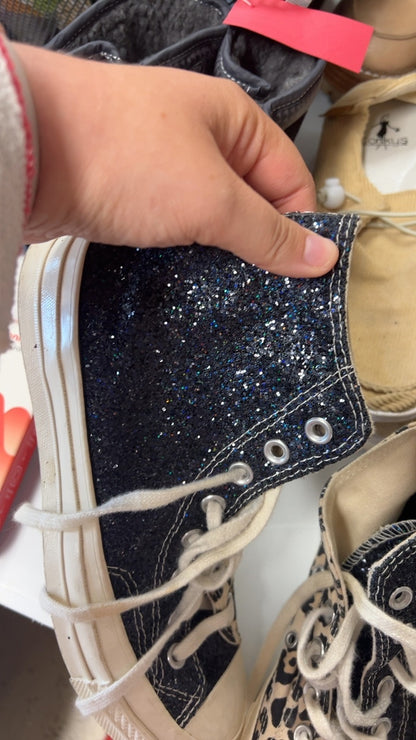 Converse Sneakers 8.5