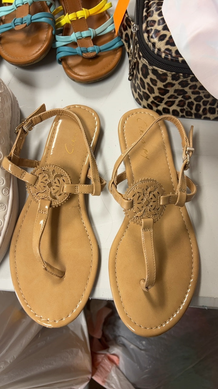 Sandals 7.5 Nude