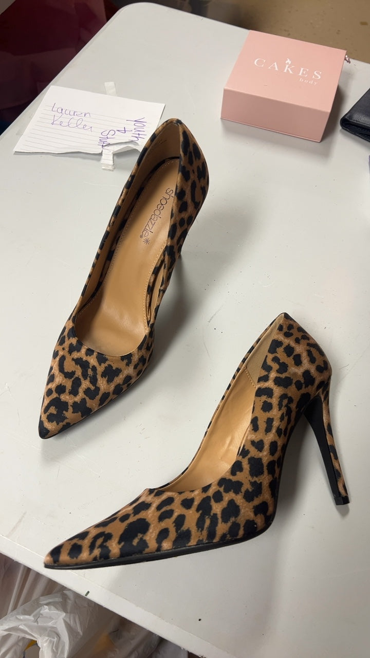 ShoeDazzle Pumps 9