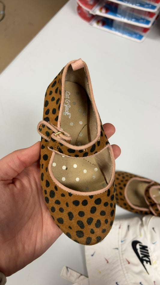 Cat & Jack Slippers Youth 8