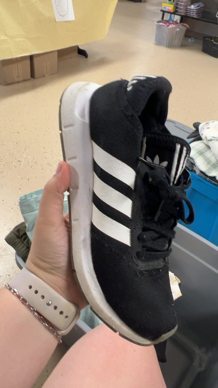 Adidas Sneakers 6.5